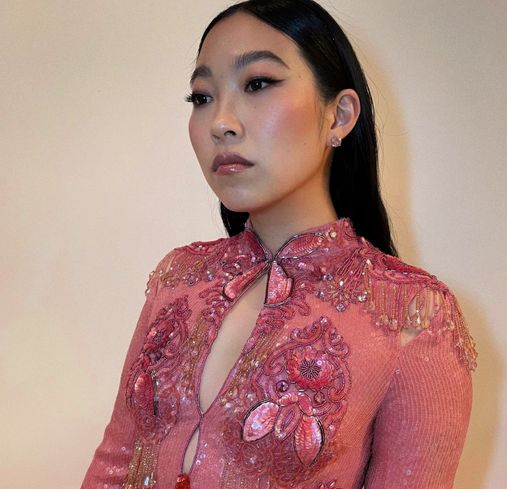 Awkwafina addresses blaccent and exits Twitter