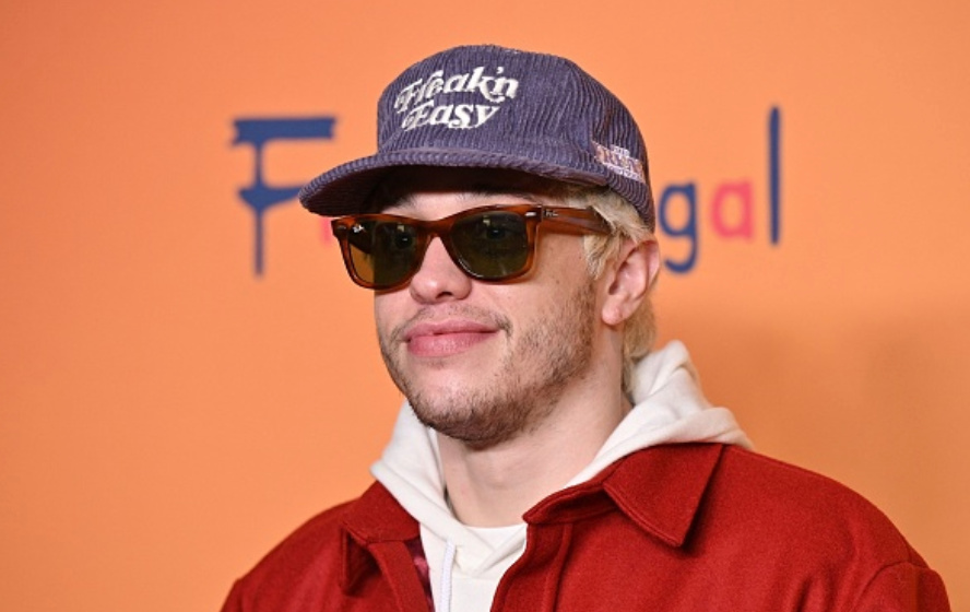 Pete Davidson Deletes His Instagram after one post