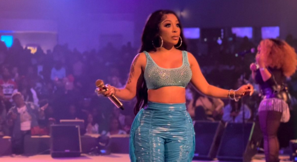 K. Michelle flashes fans at concert