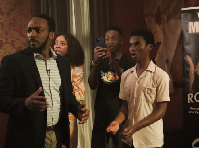 Anthony Mackie as Frank, Erica Ash as Melanie, Niles Fitch as Fulton, Jahi Winston as Kevin in We Have A Ghost