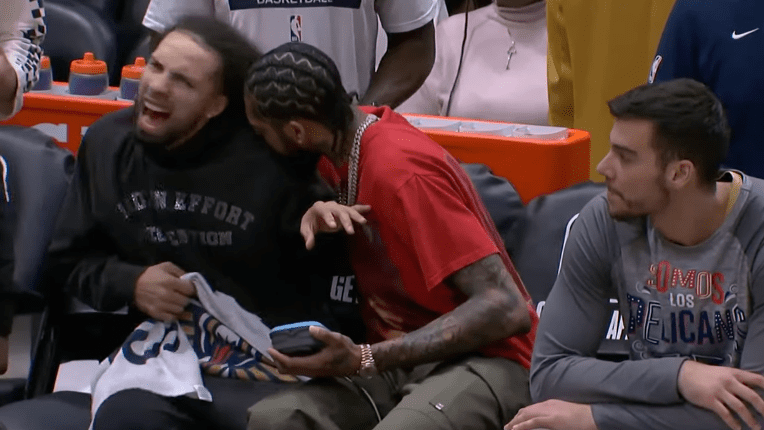 NBA Player Brandon Ingram Bites His Teammate José Calderón