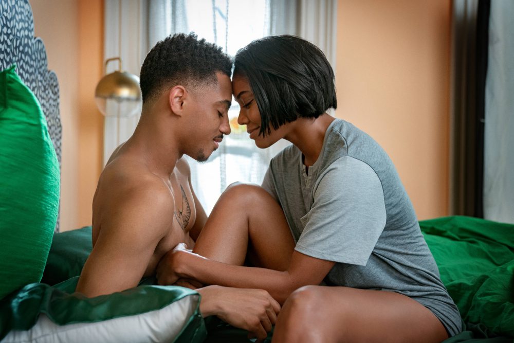 Gabrielle-Union-as-Jenna-and-Keith-Powers-as-Eric-in-The-Perfect-Find