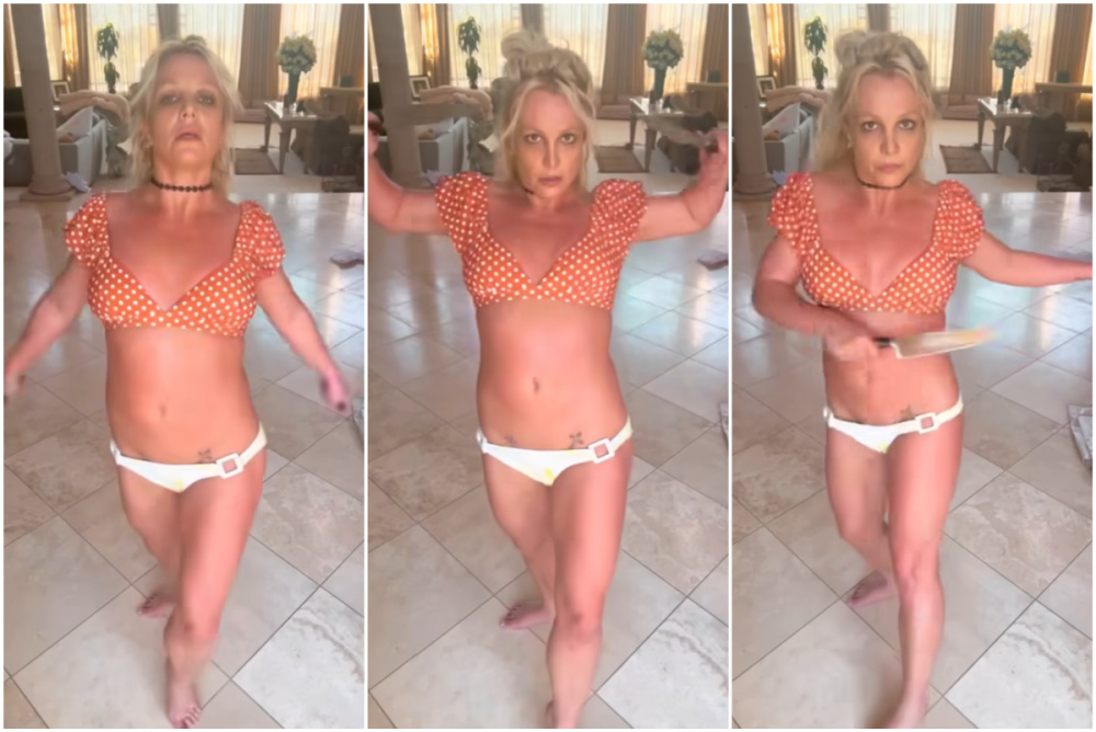 Britney Spears Dancing With Knives (1)