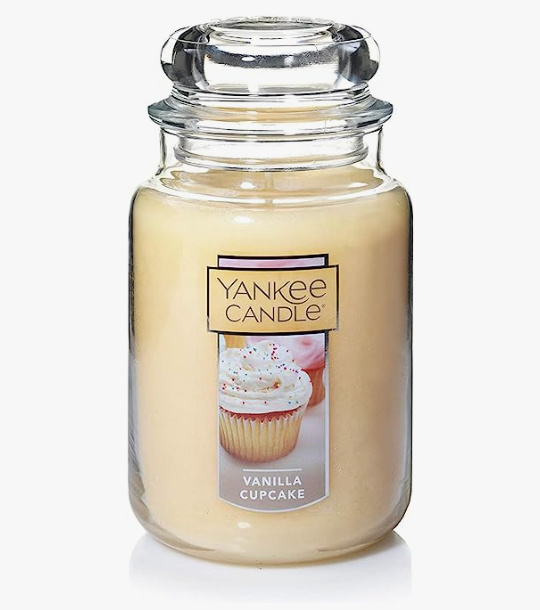 yankee-candle-vanilla-cupcake