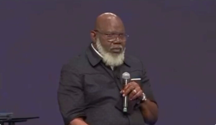 Bishop-TD-Jakes-medical-emergency-The-potters-house-dallas