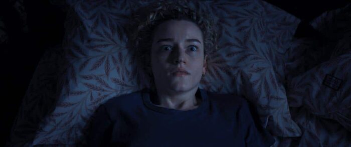 Julia-Garner-Weapons