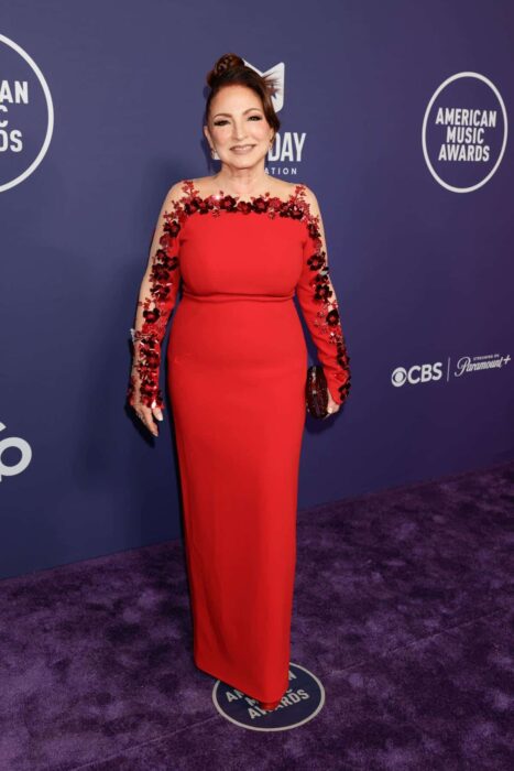 Gloria Estefan at the 2025 AMAs