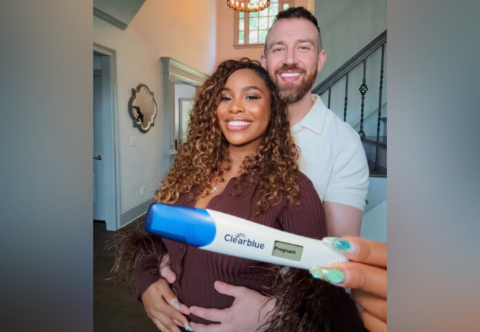 Lauren Speed and Cameron Hamilton announce pregnancy