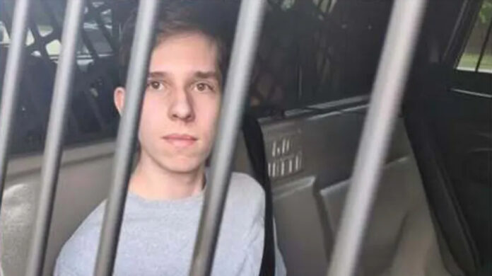 William Chadwick Jones, 19, arrested in Georgia for depositing over $545K in fraudulent checks into a Synovus Bank account.