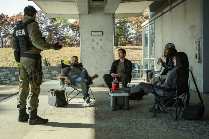 Kyle Chandler, Ben Affleck, Steven Yeun, Teyana Taylor, and Catalina Sandino Moreno in Netflix thriller The Rip.