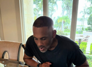 Grant Hill Celebrates His 53rd Birthday Grant Hill celebrates his 53rd birthday with a turntable-inspired cake