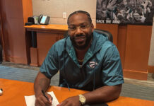 Za’Darius Smith Retires After 11 NFL Seasons: ‘This Game Has Meant The World To Me’ Za’Darius Smith announces his retirement from the NFL after 11 seasons in an emotional Instagram post.