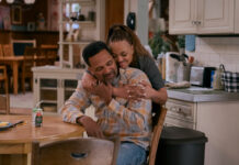 Mike Epps Explains Why Netflix’s ‘The Upshaws’ Came To An End (Video) Mike Epps as Bennie, Kim Fields as Regina in episode 607 of The Upshaws.