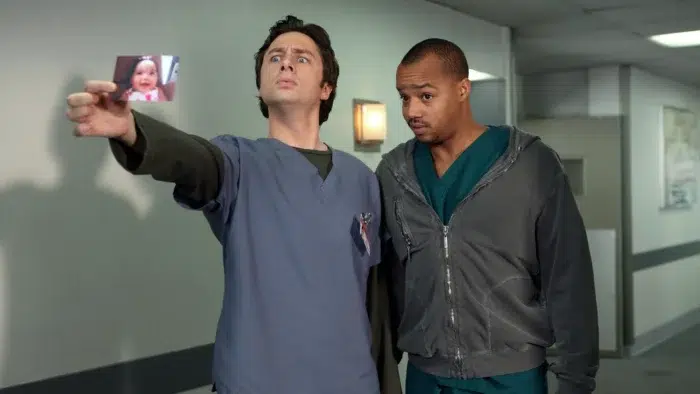 crubs series cast in hospital setting featuring JD and Turk