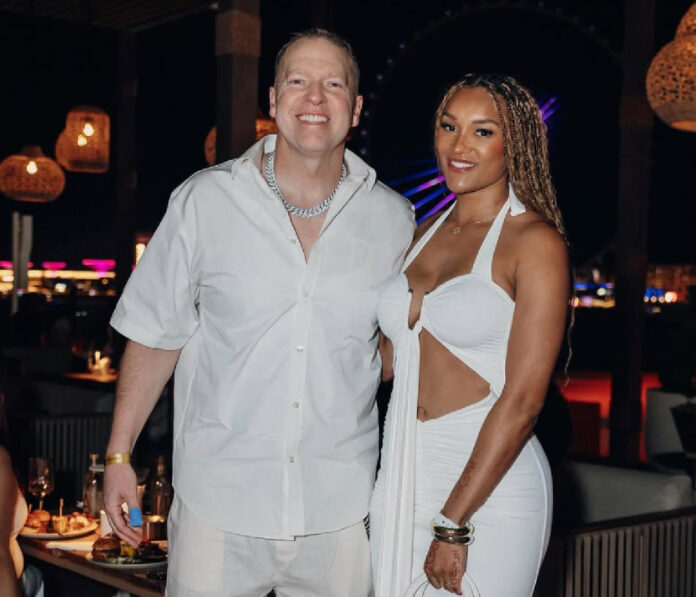 gary-owen-brianna-johnson-wedding-houston Gary Owen and Brianna Johnson tied the knot in a stunning Houston wedding filled with celebrity guests, luxury details, and unforgettable moments.