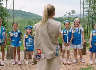 ‘Cookie Queens’ Trailer Spotlights Girl Scout Cookie Competition Four ambitious Girl Scouts compete to become top-selling Cookie Queens in the documentary “Cookie Queens.”